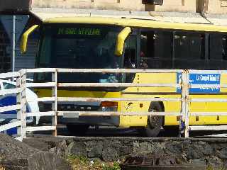 St-Joseph - Arrive du Car Jaune