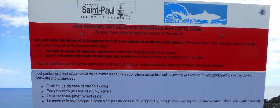 St-Paul -  Panneau attention aux requins