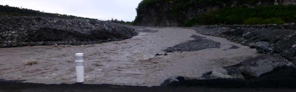 Radier du Ouaki - 31 janvier 2013 - Cyclone Felleng -