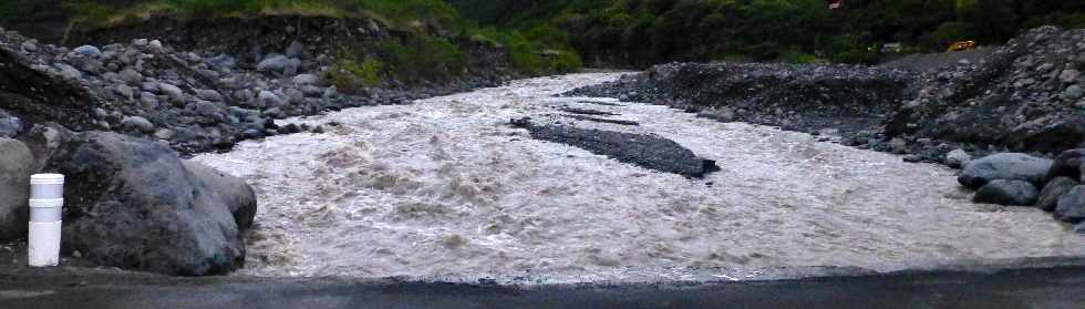 Radier du Ouaki - 31 janvier 2013 - Cyclone Felleng -