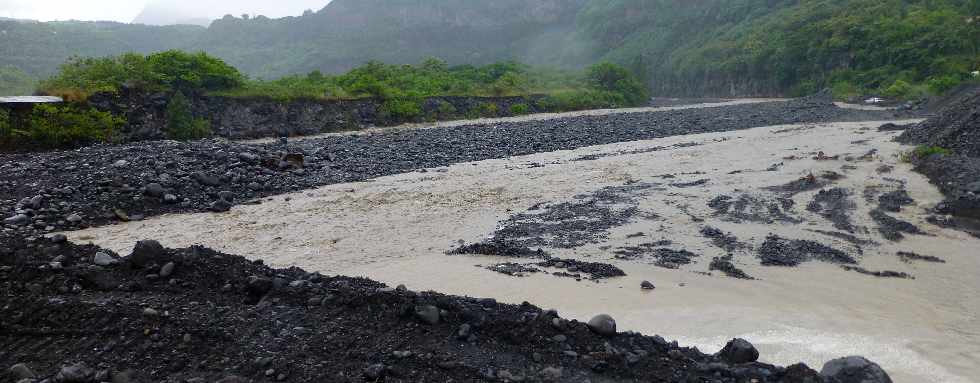 Cyclone Felleng - 31 janvier 2013 - Radier du Ouaki submerg - Bras de Cilaos