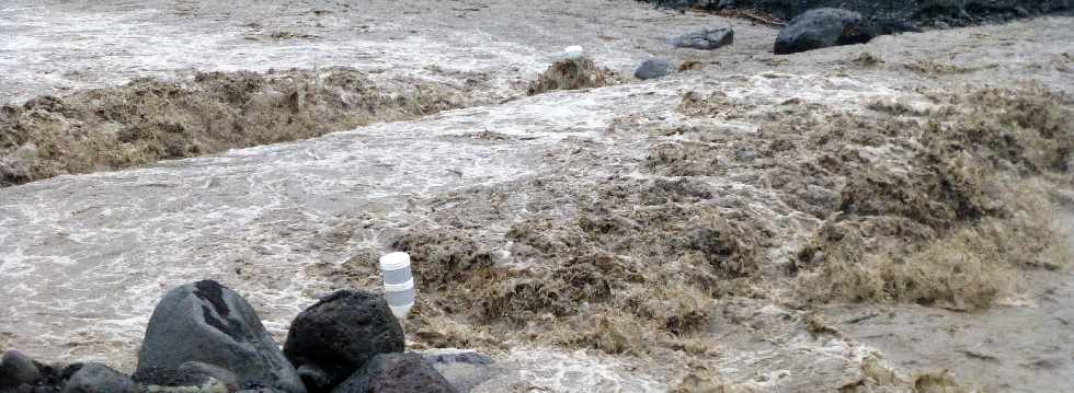 Cyclone Felleng - 31 janvier 2013 - Radier du Ouaki submerg - Bras de Cilaos