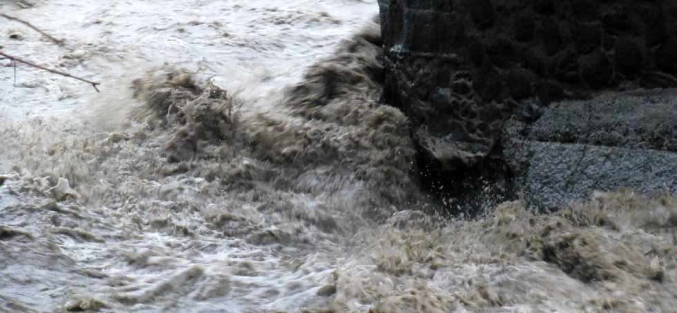 Cyclone Felleng - 1er février 2013 - Radier de la Rivière St-Etienne emporté pour la seconde fois en un mois -