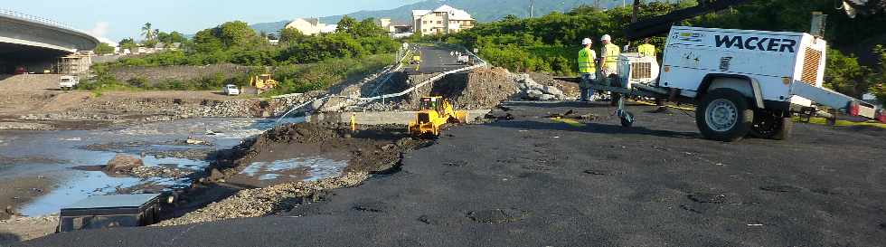 5 fvrier 2013 - Travaux de rfection du radier de la Rivire St-Etienne aprs Felleng