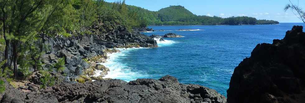 Dcembre 2013 - Ste-Rose - Sentier littoral vers les cascades -