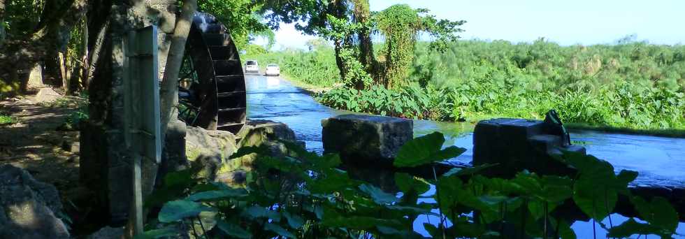 Avril 2014 - St-Paul - Tour des Roches - Moulin  eau