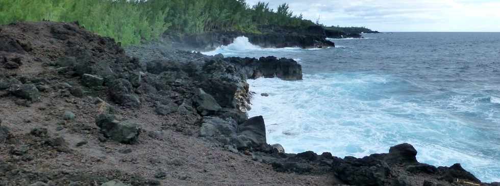 Aot 2014 - Ste-Rose - Sentier littoral - Traverse de la coule de 1977 -