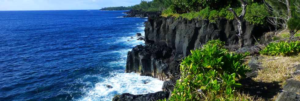 Aot 2014 - Ste-Rose - Sentier littoral de Ravine Glissante  la Marine -