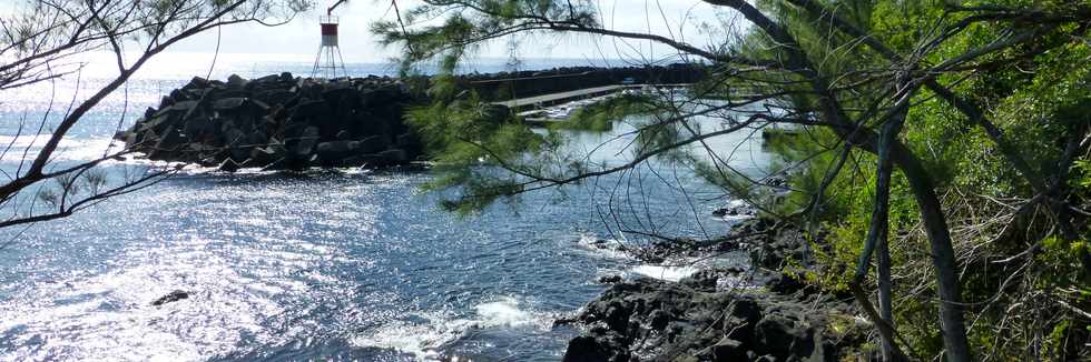 Aot 2014 - Ste-Rose - Marine - Sentier littoral vers la rivire de l'Est