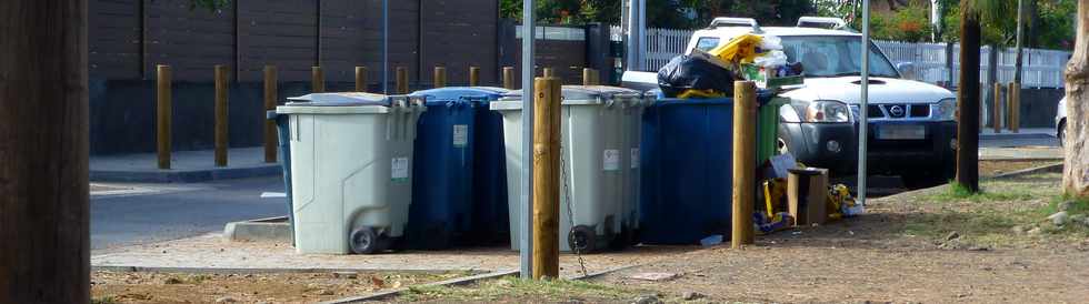 26 septembre 2014 - St-Leu - Littoral - Poubelles