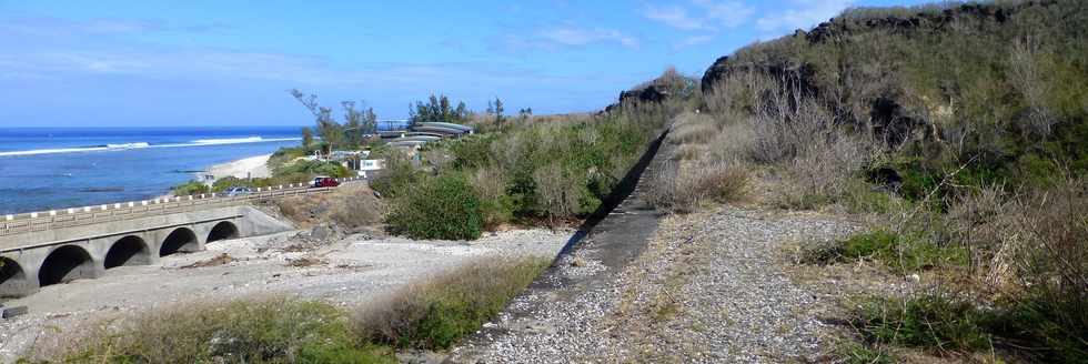 26 septembre 2014 - St-Leu - Pont ferroviaire sur la ravine des Colimaons