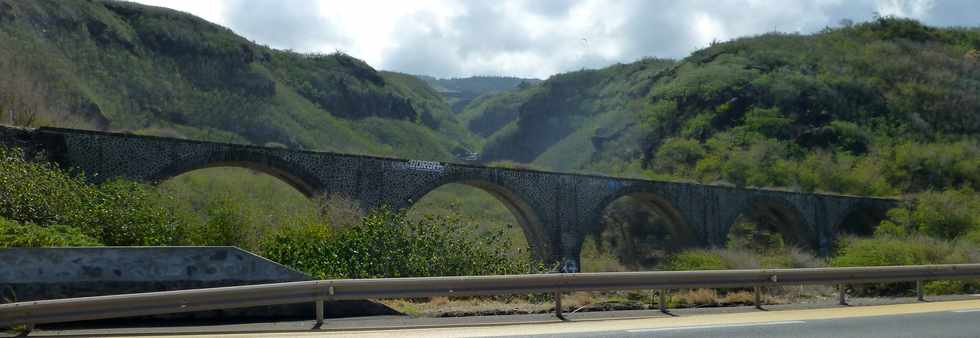 26 septembre 2014 - St-Leu - Pont ferroviaire sur la ravine des Colimaons