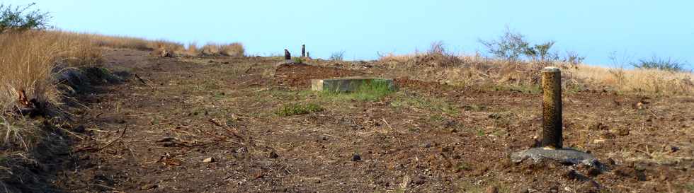 17 octobre 2014 - Saint-Leu - Vers le Piton des Roches Tendres - Conduite vers la station d'puration