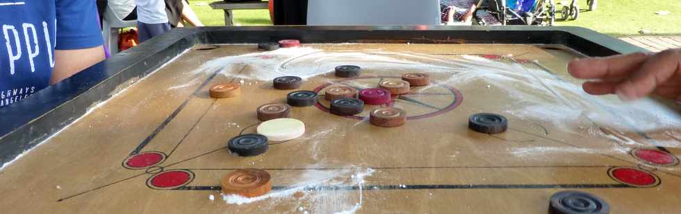 19 octobre 2014 - Saint-Pierre - Prparatifs pour le dfil du Dipavali - Carrom