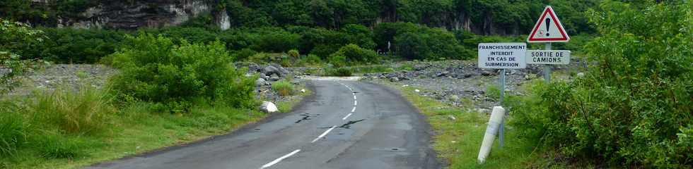 8 mars 2015 - Crue du Bras de Cilaos - Radier du Ouaki emport