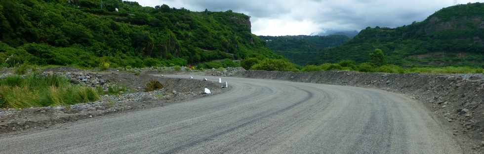 17 mars 2015 - Bras de Cilaos - Travaux au radier du Ouaki  aprs Haliba