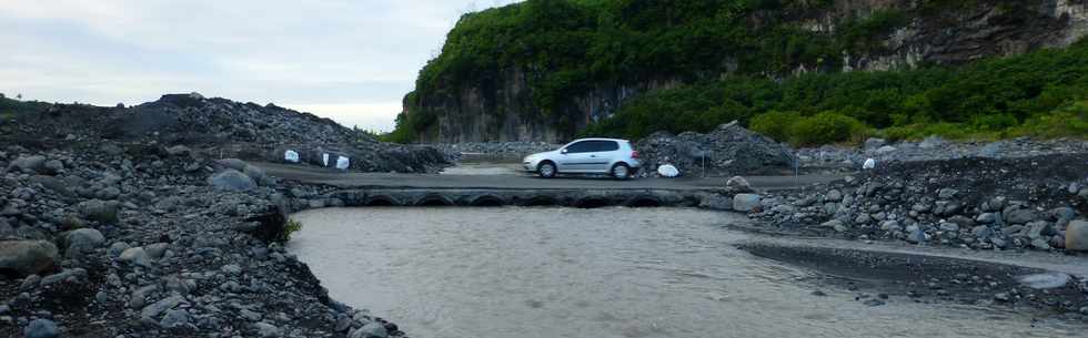 18 mars 2015 - Bras de Cilaos - Travaux - Rouverture du radier du Ouaki  aprs Haliba