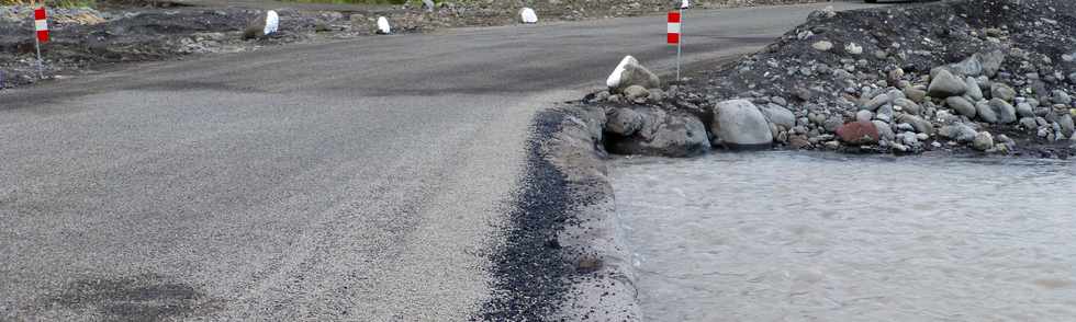 18 mars 2015 - Bras de Cilaos - Travaux - Rouverture du radier du Ouaki  aprs Haliba