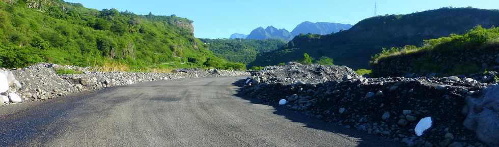 14 fvrier 2016 - Bras de Cilaos - Radier du Ouaki rouvert aprs le passage de la tempte Daya