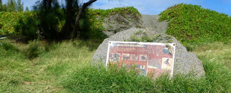 22 mai 2016 - St-Pierre - Ple valorisation du patrimoine - Confrence sur site d'Olivier Hoarau, professeur SNV - La POinte du Diable - Aperus sur l'histoire gologique rcente et l'occupation humaine -