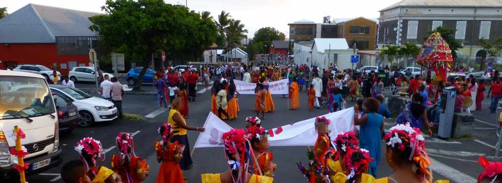 6 novembre 2016 - St-Pierre - Prparatifs de dfil du Dipavali