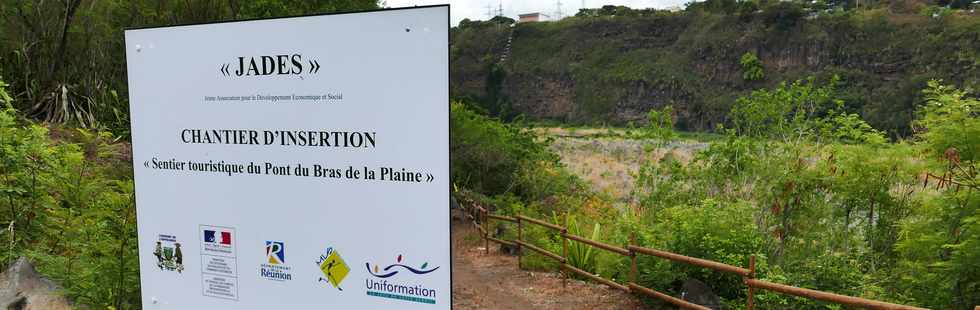 27 janvier 2017 - Route de l'Entre-Deux - Chantier d'insertion JADES - Sentier touristique du pont du Bras de la Plaine