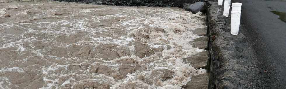 13 mars 2017 - Radier du Ouaki - Crue du Bras de Cilaos -