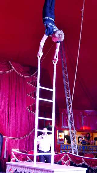 14 avril 2017 - St-Pierre - Cirque Achille Zavatta - Equilibres par Ross Zavatta