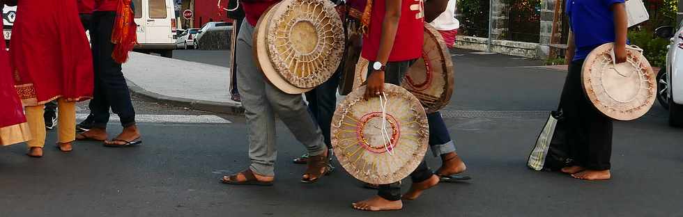 22 octobre 2017 - St-Pierre - Dipavali - Prparatifs du dfil et village indien -