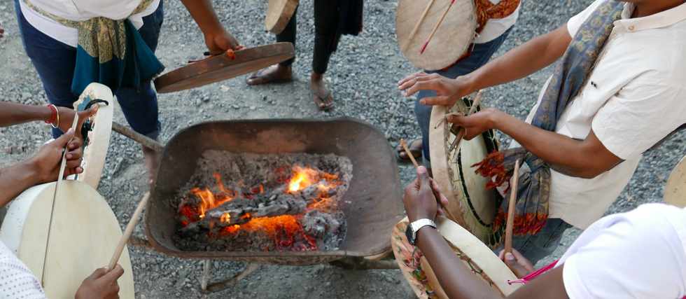 22 octobre 2017 - St-Pierre - Dipavali - Prparatifs du dfil et village indien -