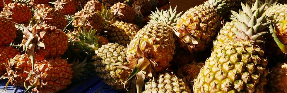 4 novembre 2017 - St-Pierre - March forain - Ananas