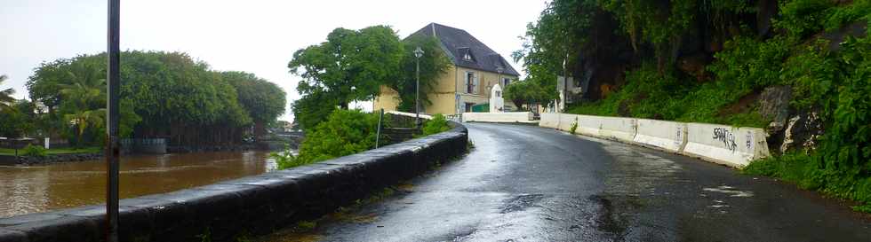 17 janvier 2018 - St-Pierre - Radier de la rivire d'Abord submerg - Tempte Berguitta