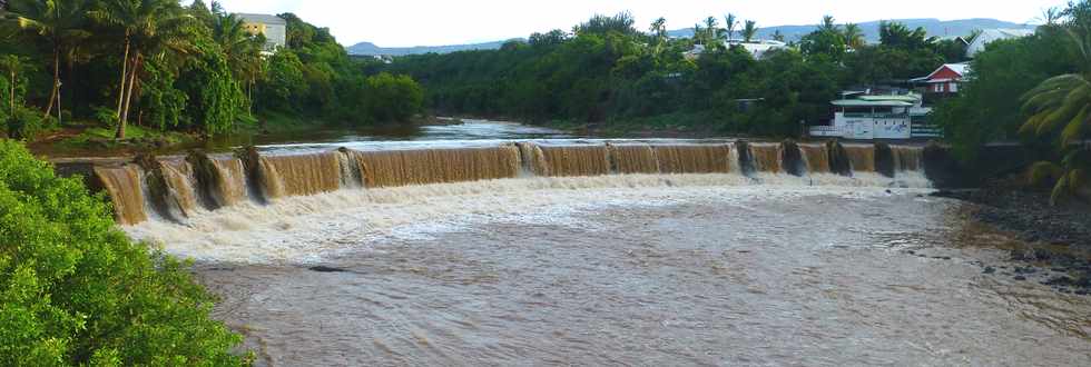 19 janvier 2018 - St-Pierre - Rivire d'Abord en crue - Tempte Berguitta