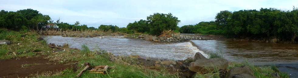 19 janvier 2018 - St-Pierre - Chemin de Bassin Plat - Radier submerg lors de la tempte Berguitta