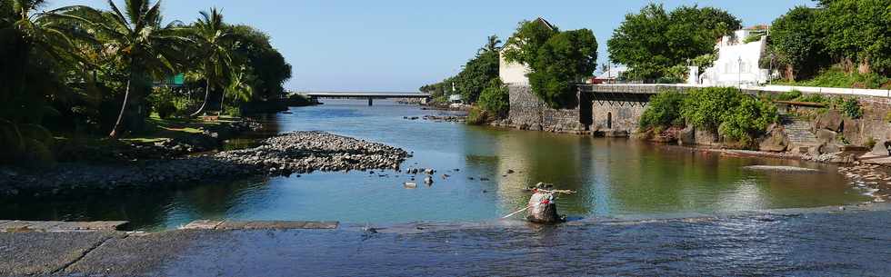 21 janvier 2018 - St-Pierre - Crue de la rivière d'Abord - Tempête Berguitta - Dégradation du radier