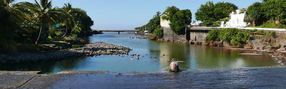 21 janvier 2018 - St-Pierre - Crue de la rivire d'Abord - Tempte Berguitta - Dgradation du radier