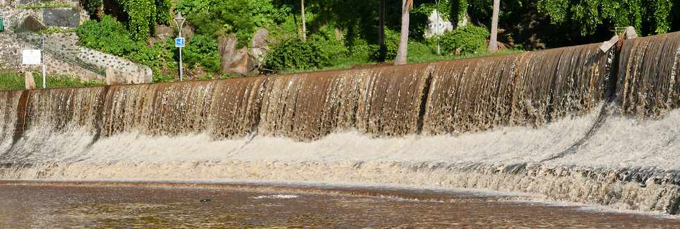 27 janvier 2018 - St-Pierre - Radier de la rivire d'Abord encore submerg aprs la tempte Berguitta