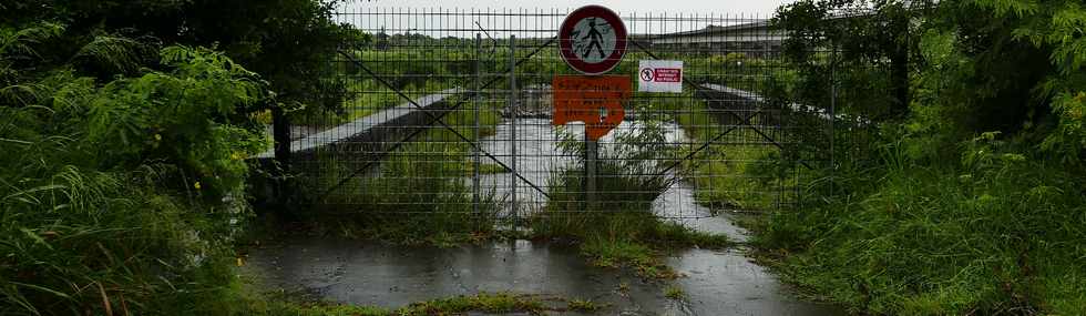 4 mars 2018 - St-Louis- Rivire St-Etienne - Travaux de dmolition du vieux pont -