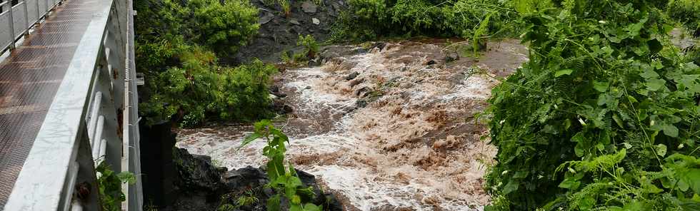 5 mars 2018 - 8h - Cyclone Dumazile - Ravine des Cabris en crue