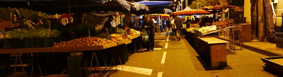 16 juin 2017 - St-Pierre - March forain, gran matin