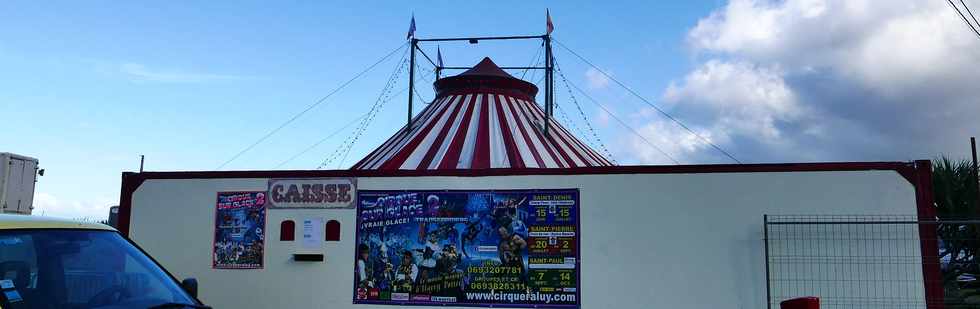 18 juillet 2018 - St-Pierre - Montage du chapiteau du cirque Raluy  Ravine Blanche