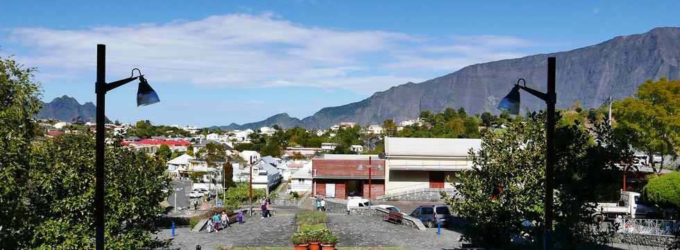 2 aot 2018 - Cirque de Cilaos - Depuis le parvis de l'glise