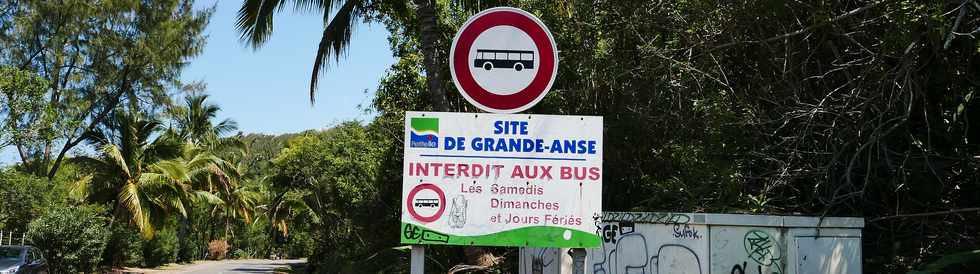 17 octobre 2018 - Petite-le - Grande Anse - Parking Bus