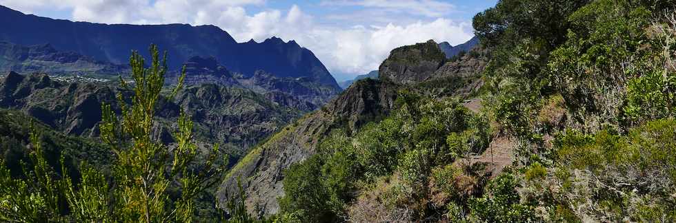 25 octobre 2018 - Cilaos - Sentier vers le col du Tabit -