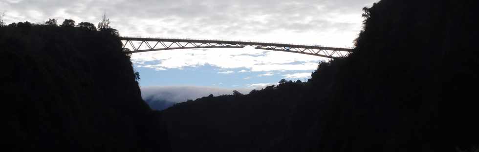 07 juillet 2019 - Bras de la Plaine - Piste vers le barrage de Dassy -  Pont