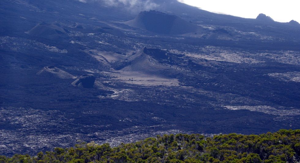 Piton de Bert - Crat�res dans l'Enclos