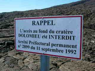 Cratre Dolomieu interdit