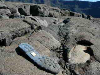 Semelle abandonne au volcan