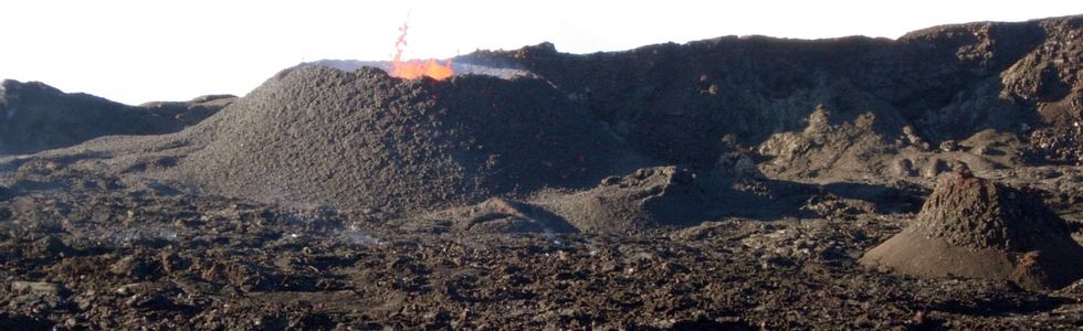 2 sept 2006 - Eruption dans le crat�re Dolomieu