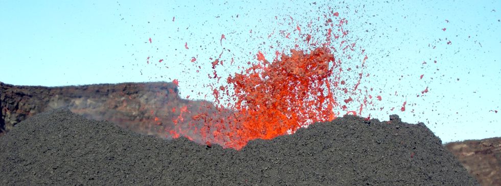 2 sept 2006 - Eruption dans le crat�re Dolomieu